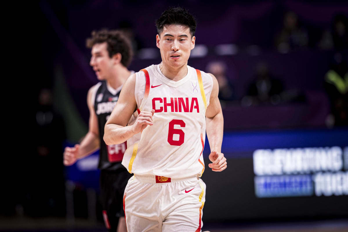 窗口期体能课后，福建男篮外线爆发备战亚洲杯，值得警惕，球队文化被再次提及的简单介绍