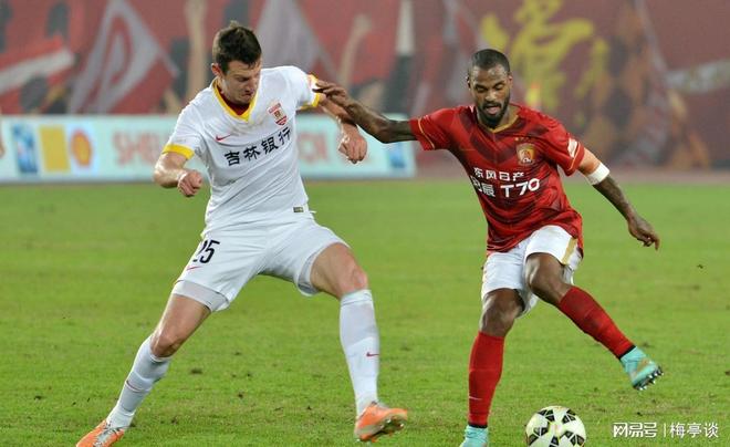 意甲倒计时；广州队国际比赛日战术微调；细节引发关注；质疑声仍在；资深球员宣示担当的简单介绍