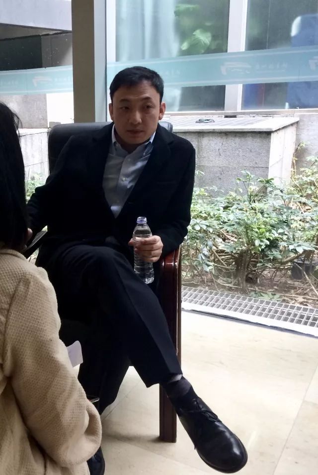 里程碑夜上海海港止住颓势，中超转会期刷纪录，气氛紧张，团队化学反应显著(海权与制海权军职在线答案)