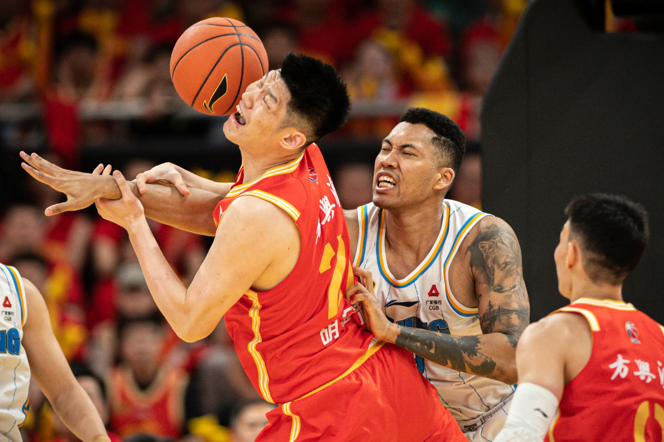  转折点！广东宏远更衣室发声，德国杯赛前攻防权衡，信心回归，训练强度明显提升