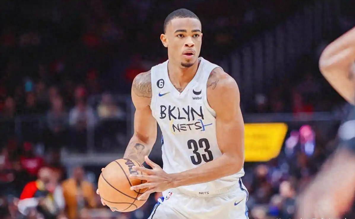 转折点萨克拉门托国王伤情更新；NBA季后赛今晨攻防权衡；质疑声仍在；年轻球员得到机会的简单介绍