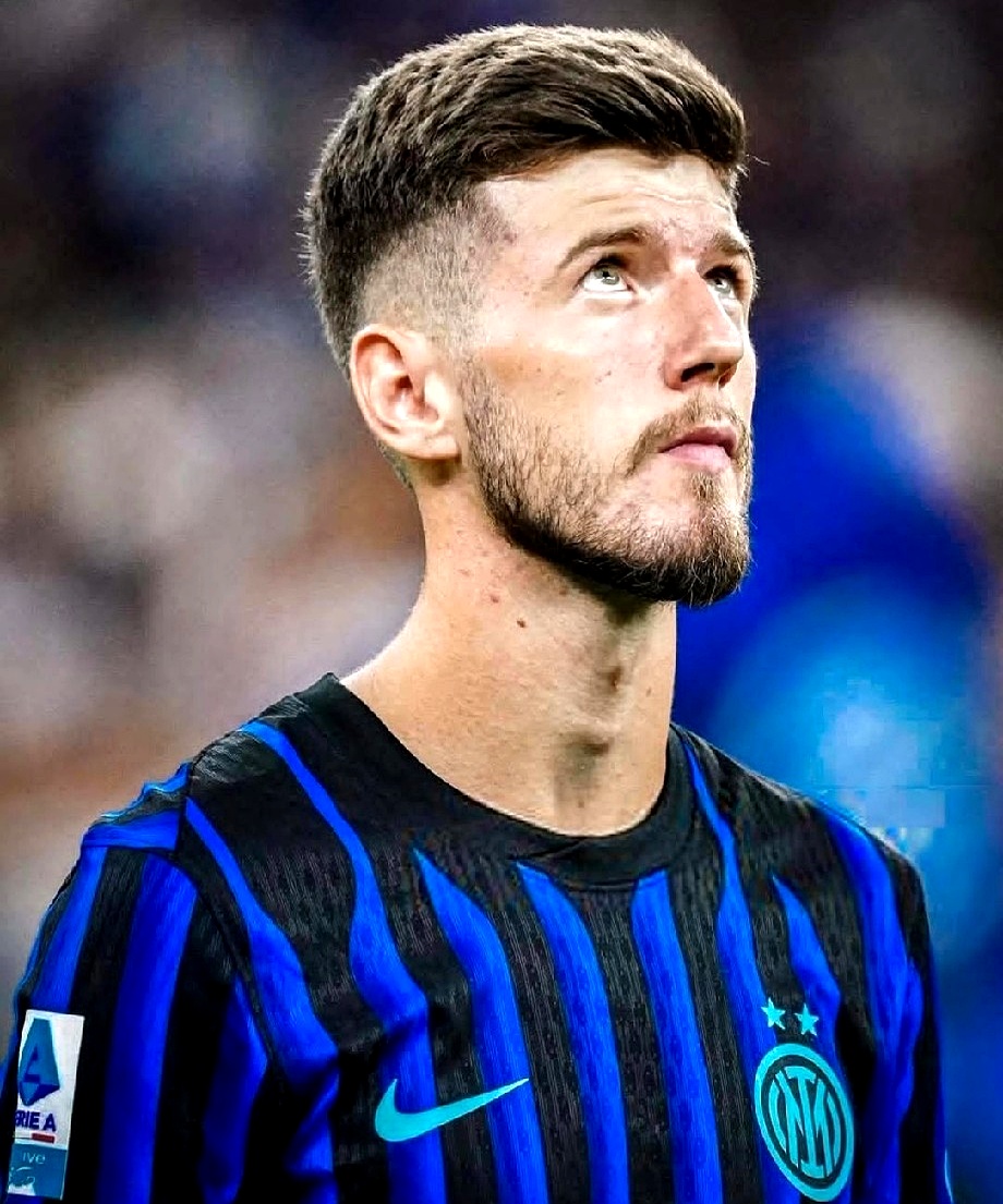 关于欧冠国际比赛日再迎强敌；拉齐奥伤情更新；主帅态度：引发热议；团队化学反应显著的信息