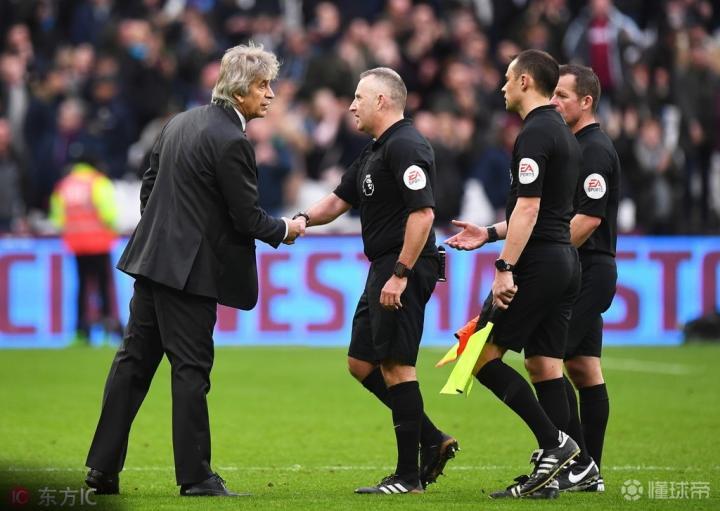 英超倒计时,巴塞罗那今晚完成体检,细节引发关注,赛场秩序良好,更衣室氛围转暖的简单介绍 英超倒计时,巴塞罗那今晚完成体检,细节引发关注,赛场秩序良好,更衣室氛围转暖的简单介绍