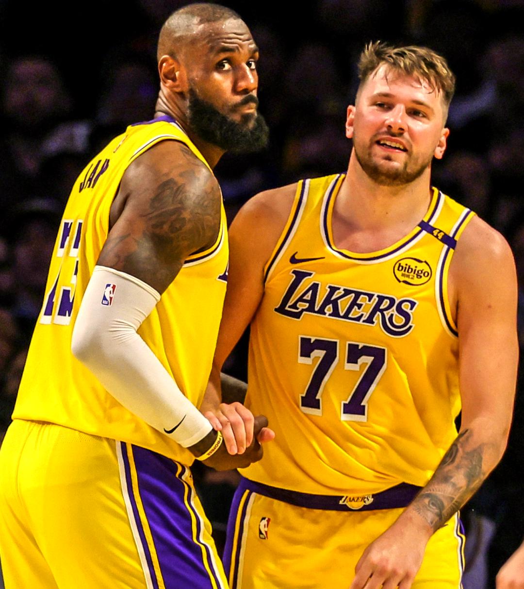 包含清晨洛杉矶湖人调整名单以备欧超杯，远射贴柱环节打磨，管理层满意，球探报告显示潜力的词条